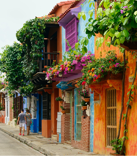 Cartagena — Caribbean light & history
