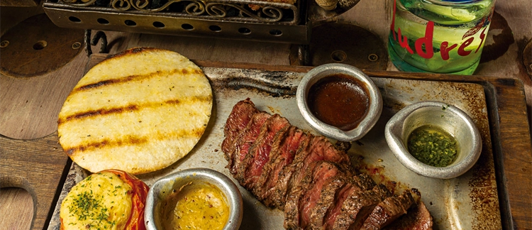 Andrés Carne de Res signature steak plate